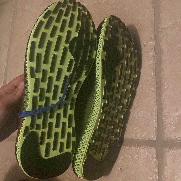 Brand New! Adidas 4D Fusio. They are size 8.5 - Picture 4 of 5